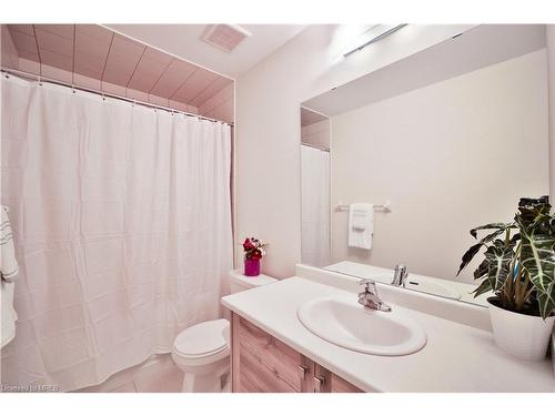 77 Anderson Road, Brantford, ON - Indoor Photo Showing Bathroom
