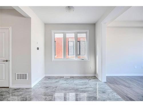 228 Newman Drive, Cambridge, ON - Indoor Photo Showing Kitchen