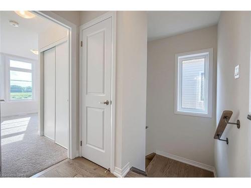 228 Newman Drive, Cambridge, ON - Indoor Photo Showing Bathroom