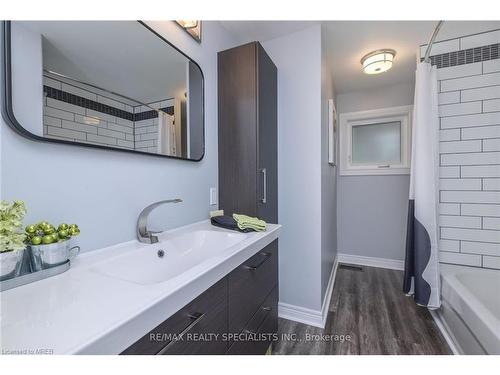 41 Passmore Avenue, Orangeville, ON - Indoor Photo Showing Bathroom