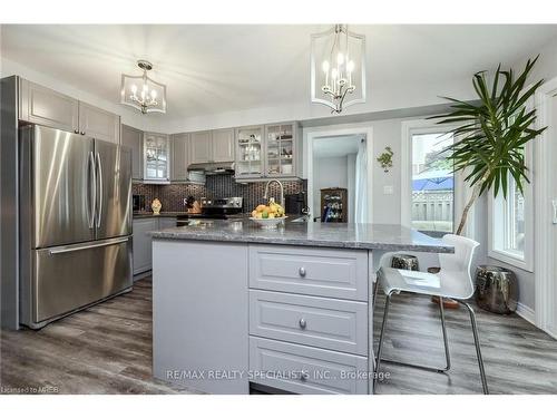 41 Passmore Avenue, Orangeville, ON - Indoor Photo Showing Kitchen With Stainless Steel Kitchen With Upgraded Kitchen