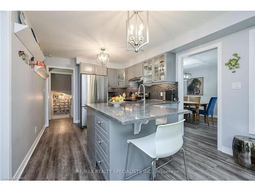 41 Passmore Avenue, Orangeville, ON - Indoor Photo Showing Kitchen With Upgraded Kitchen