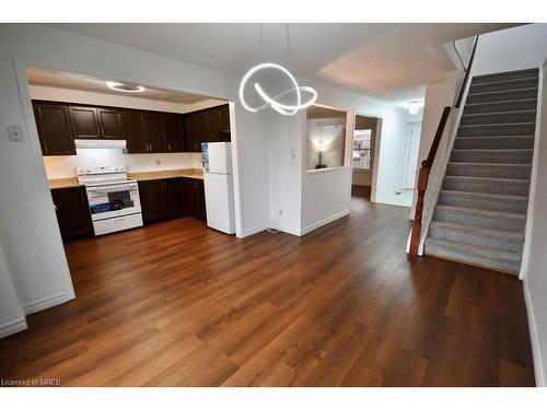 17-160 Conway Drive S, London, ON - Indoor Photo Showing Kitchen