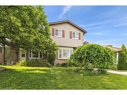 214 Newbury Drive  Kitchener, ON N2N 2W9