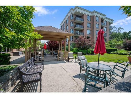 1215-100 Burloak Drive, Burlington, ON - Outdoor With Balcony