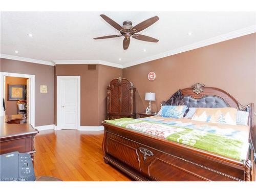 85 Blackburn Drive, Brantford, ON - Indoor Photo Showing Bedroom