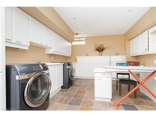85 Blackburn Drive, Brantford, ON - Indoor Photo Showing Laundry Room