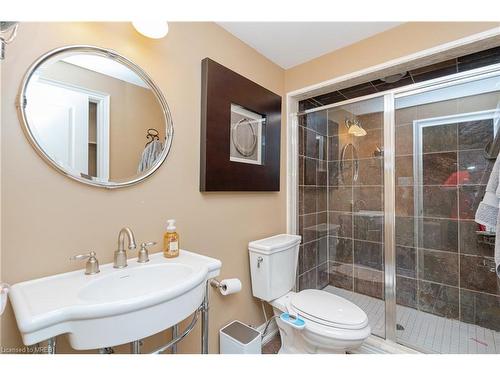 85 Blackburn Drive, Brantford, ON - Indoor Photo Showing Bathroom