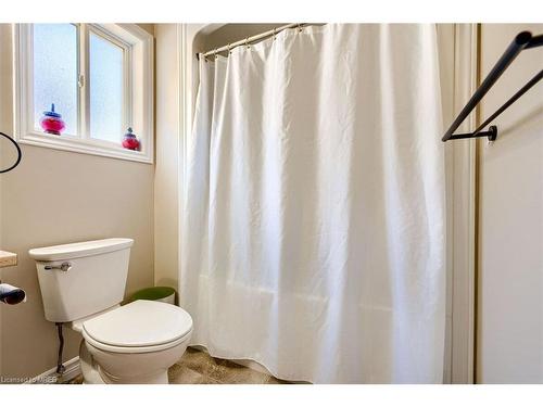 573 Forman Avenue, Stratford, ON - Indoor Photo Showing Bathroom