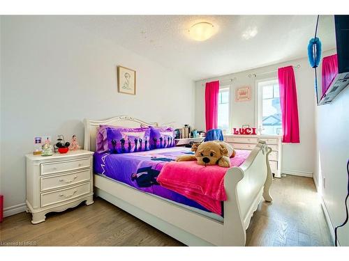 573 Forman Avenue, Stratford, ON - Indoor Photo Showing Bedroom