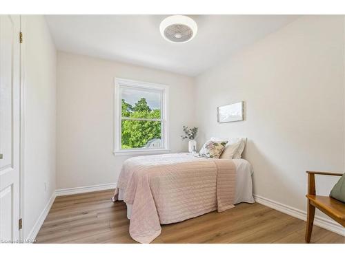 143 Broker Drive, Hamilton, ON - Indoor Photo Showing Bedroom