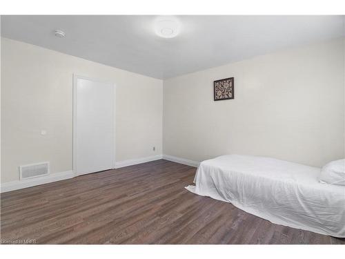 152 Binscarth Road, Kitchener, ON - Indoor Photo Showing Bedroom