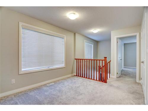 6731 Cropp Street, Niagara Falls, ON - Indoor Photo Showing Bedroom