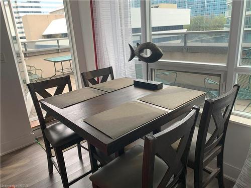 517-20 Blue Jays Way, Toronto, ON - Indoor Photo Showing Dining Room