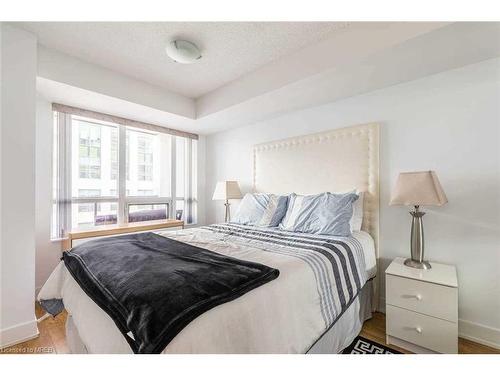 1109-20 Blue Jays Way, Toronto, ON - Indoor Photo Showing Bedroom