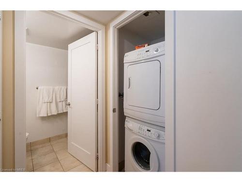 1509-20 Blue Jays Way, Toronto, ON - Indoor Photo Showing Laundry Room