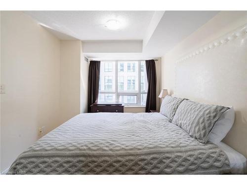 1509-20 Blue Jays Way, Toronto, ON - Indoor Photo Showing Bedroom