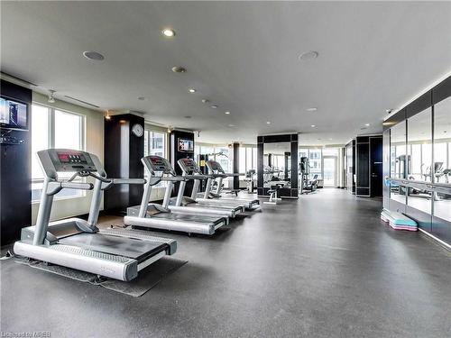 909-20 Blue Jays Way, Toronto, ON - Indoor Photo Showing Gym Room