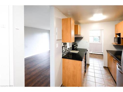 504-931 Wonderland Road S, London, ON - Indoor Photo Showing Kitchen