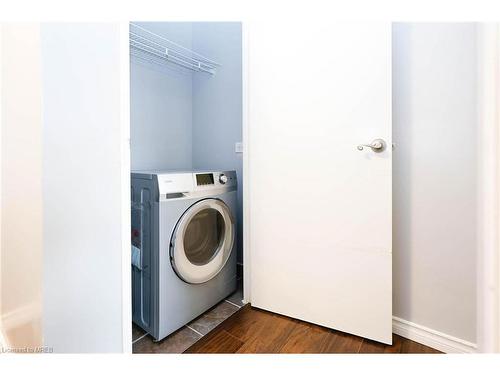 504-931 Wonderland Road S, London, ON - Indoor Photo Showing Laundry Room