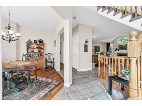 24-254 Summerfield Drive, Guelph, ON - Indoor Photo Showing Dining Room