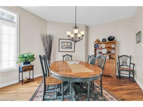 24-254 Summerfield Drive, Guelph, ON - Indoor Photo Showing Dining Room