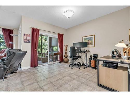 24-254 Summerfield Drive, Guelph, ON - Indoor Photo Showing Other Room