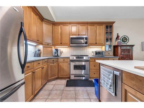 24-254 Summerfield Drive, Guelph, ON - Indoor Photo Showing Kitchen