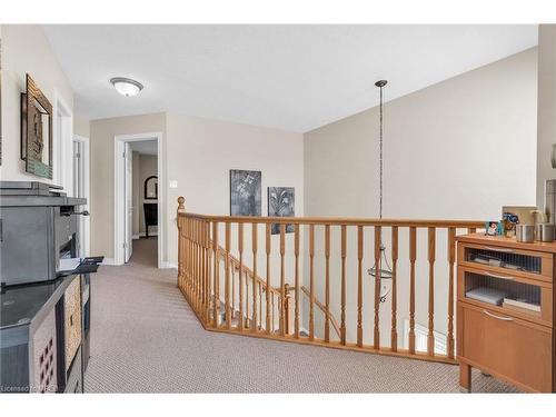 24-254 Summerfield Drive, Guelph, ON - Indoor Photo Showing Other Room