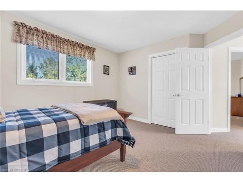 24-254 Summerfield Drive, Guelph, ON - Indoor Photo Showing Bedroom