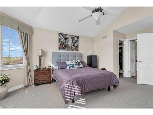 24-254 Summerfield Drive, Guelph, ON - Indoor Photo Showing Bedroom