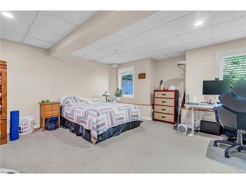 24-254 Summerfield Drive, Guelph, ON - Indoor Photo Showing Bedroom