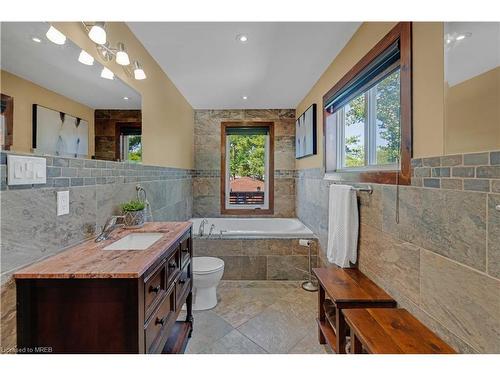 145 Beck Street, Wasaga Beach, ON - Indoor Photo Showing Bathroom