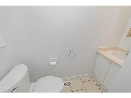 11 Vennio Lane, Hamilton, ON - Indoor Photo Showing Bathroom