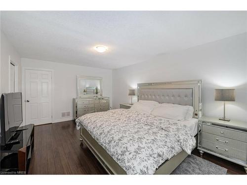 11 Vennio Lane, Hamilton, ON - Indoor Photo Showing Bedroom