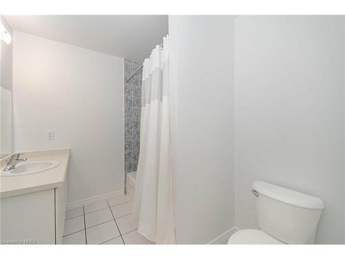 11 Vennio Lane, Hamilton, ON - Indoor Photo Showing Bathroom