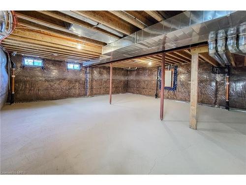 28 Hawick Crescent, Haldimand, ON - Indoor Photo Showing Basement