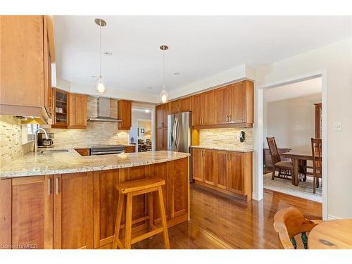 3394 Trelawny Circle, Mississauga, ON - Indoor Photo Showing Kitchen With Upgraded Kitchen