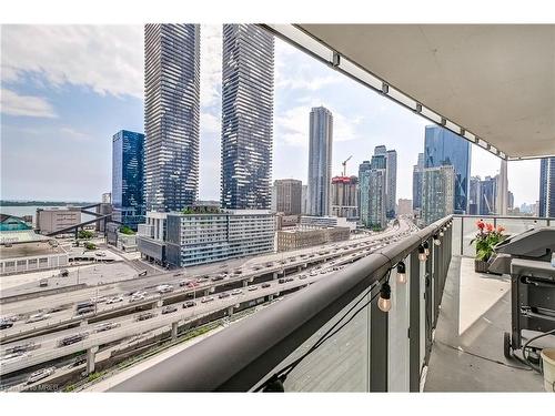 1413-1 Market Street, Toronto, ON - Outdoor With Balcony