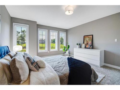 39 Broadacre Drive, Kitchener, ON - Indoor Photo Showing Bedroom