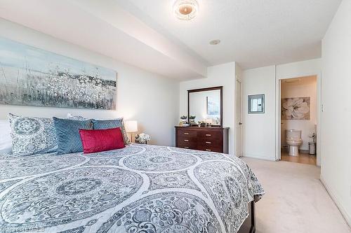 1703-335 Rathburn Road W, Mississauga, ON - Indoor Photo Showing Bedroom