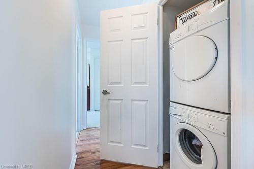 1703-335 Rathburn Road W, Mississauga, ON - Indoor Photo Showing Laundry Room