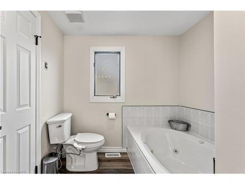 11 Daimler Drive, Kitchener, ON - Indoor Photo Showing Bathroom