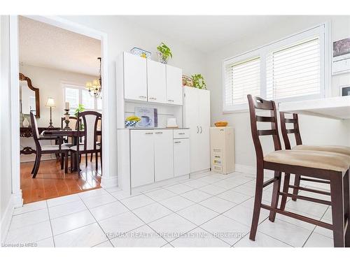 4007 Chicory Court, Mississauga, ON - Indoor Photo Showing Dining Room