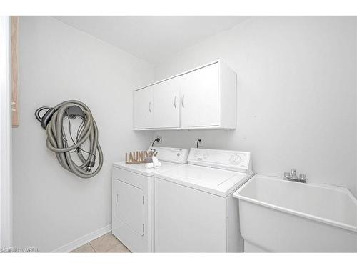 3120 Wrigglesworth Crescent, Mississauga, ON - Indoor Photo Showing Laundry Room