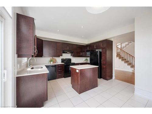 632 Bridleglen Crescent Crescent, Ottawa, ON - Indoor Photo Showing Kitchen