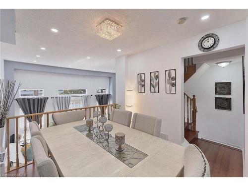 41-6060 Snowy Owl Crescent, Mississauga, ON - Indoor Photo Showing Dining Room