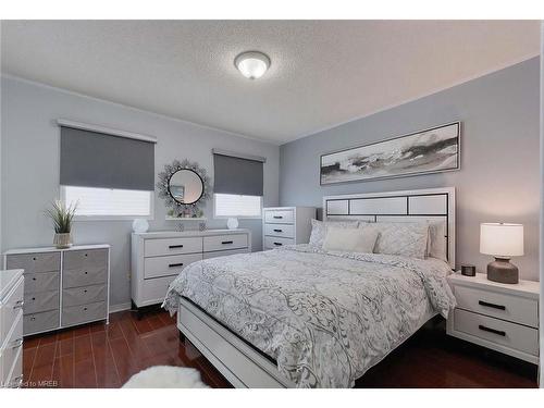 41-6060 Snowy Owl Crescent, Mississauga, ON - Indoor Photo Showing Bedroom