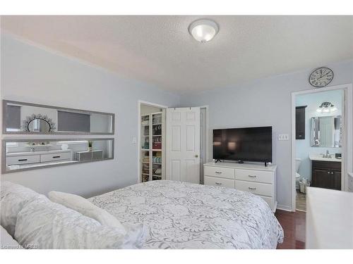 41-6060 Snowy Owl Crescent, Mississauga, ON - Indoor Photo Showing Bedroom