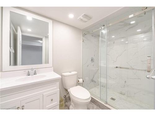 417 Athabasca Common, Oakville, ON - Indoor Photo Showing Bathroom